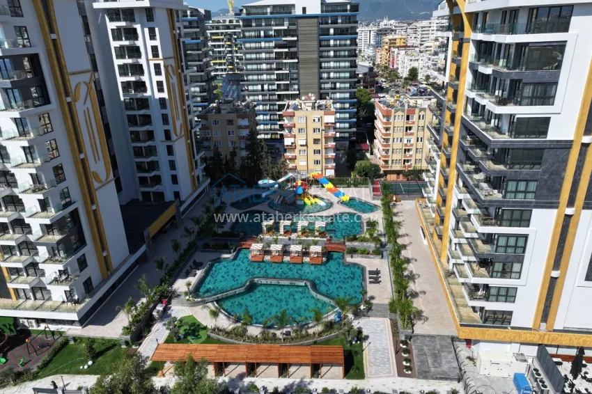 Beachfront apartment with direct sea view in Alanya, Mahmutlar district 4 