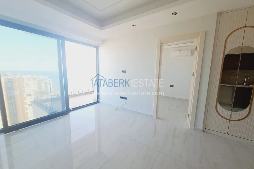 Purchase Beachfront apartment with direct sea view in Alanya, Mahmutlar district 4 