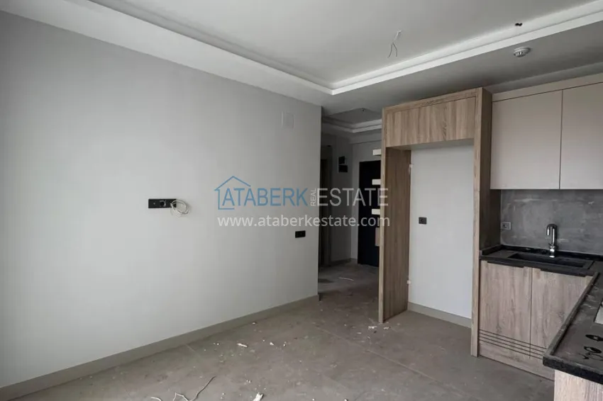 Purchase One bedroom apartment in a new complex 150 meters from the sea — Mersin, Tomyuk 4