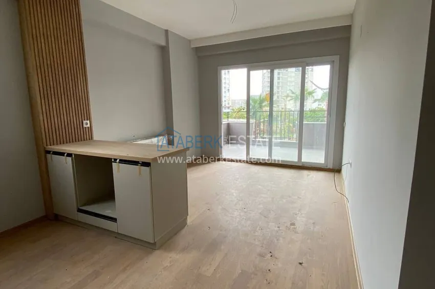 Purchase  One bedroom apartment from the owner with a fine finish in Mersin, Cesmeli district 4 