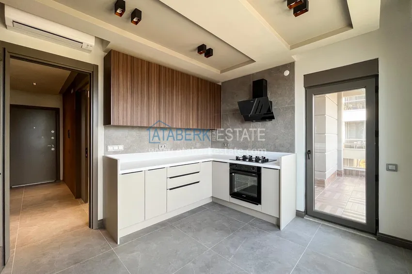 Purchase  Primary real estate from a developer in Antalya — a new residential complex in the Altınova district 5 