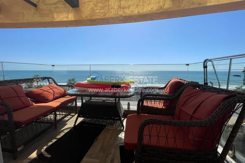 Purchase  Beachfront apartment with direct sea view in Alanya, Mahmutlar district 6 