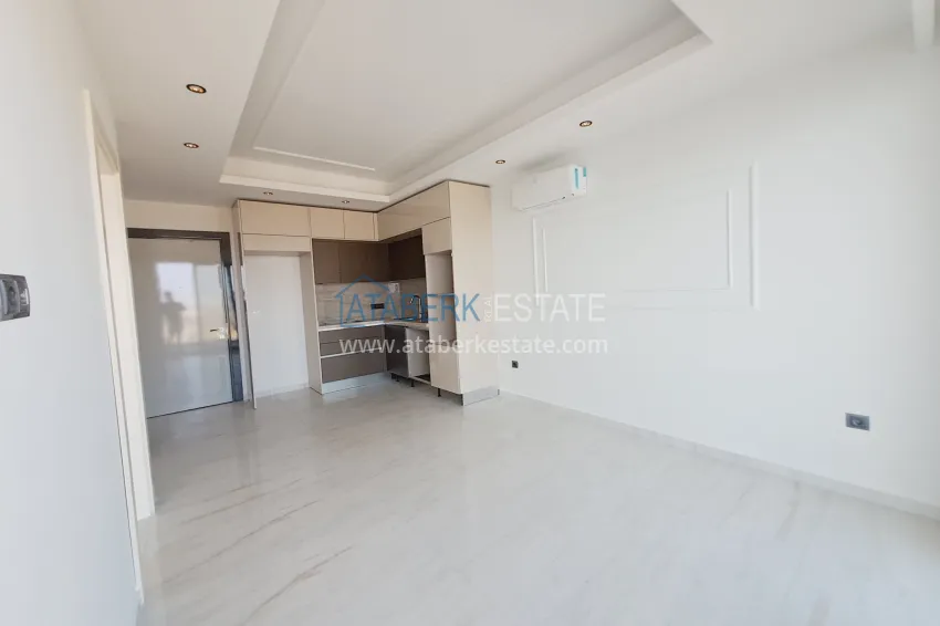 Purchase Beachfront apartment with direct sea view in Alanya, Mahmutlar district 6 