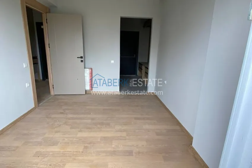 Purchase  One bedroom apartment from the owner with a fine finish in Mersin, Cesmeli district 6 