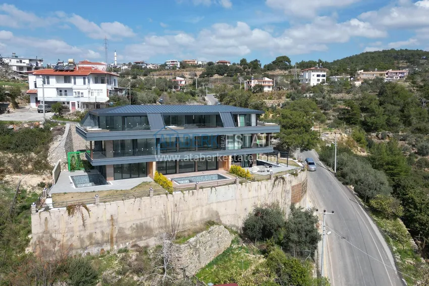 Luxury real estate! Villas in Alanya — Incekum district. Suitable for citizenship 6 
