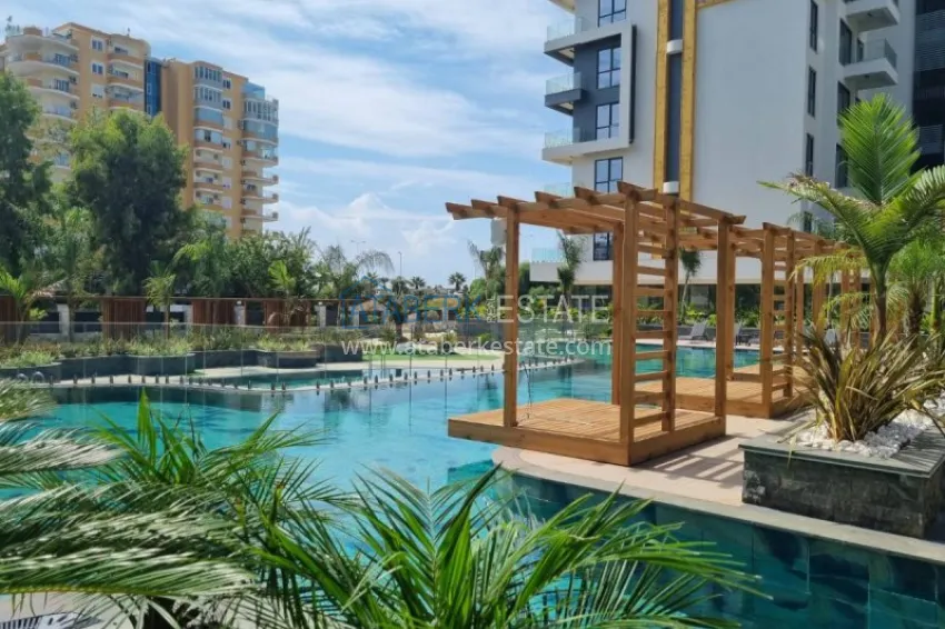 Beachfront apartment with direct sea view in Alanya, Mahmutlar district 9 