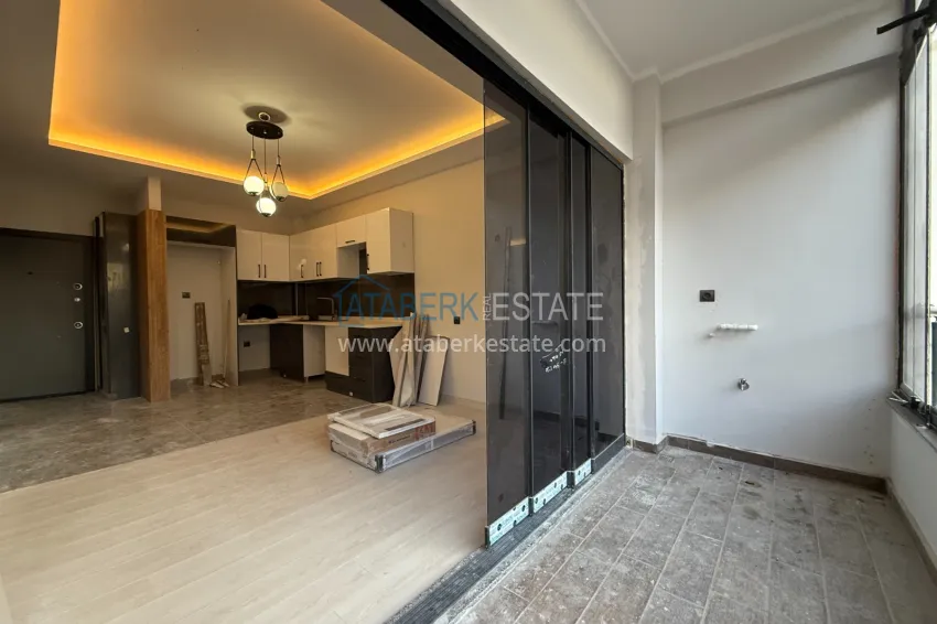 Purchase One bedroom apartment with a glazed balcony in a new complex - Tomyuk district, Mersin 7