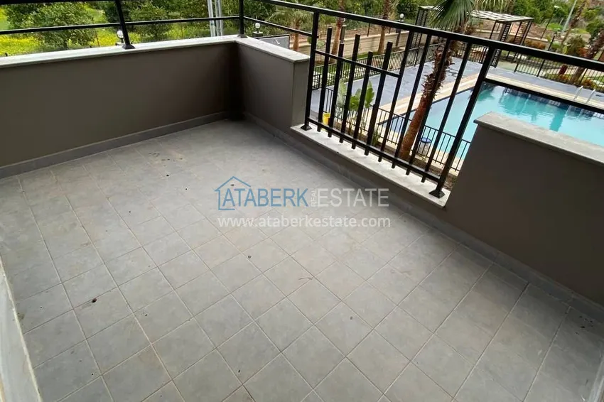 Purchase  One bedroom apartment from the owner with a fine finish in Mersin, Cesmeli district 7 