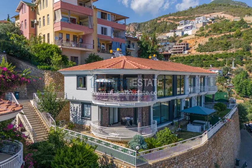 Luxury villa in Alanya — Bektash district. Panoramic view, stylish design, suitable for citizenship! 9
