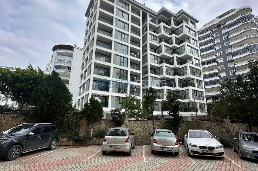 Apartments from the developer in a new residential complex in Mahmutlar, Alanya 1 