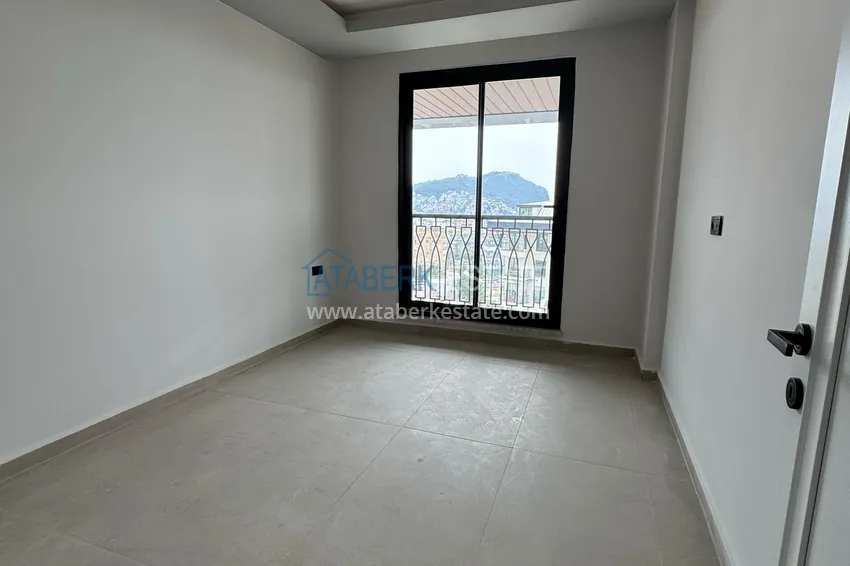 Purchase Duplex penthouse with views of Calais in the heart of Alanya 11 