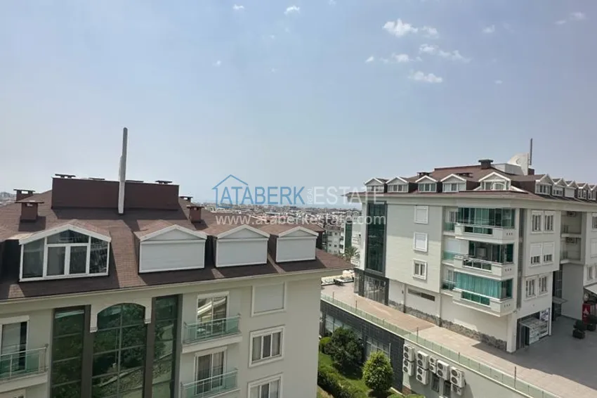 Purchase Turnkey penthouse in Alanya — 1+1, 80 m2 with a glazed balcony in a premium residence, Oba district 10 