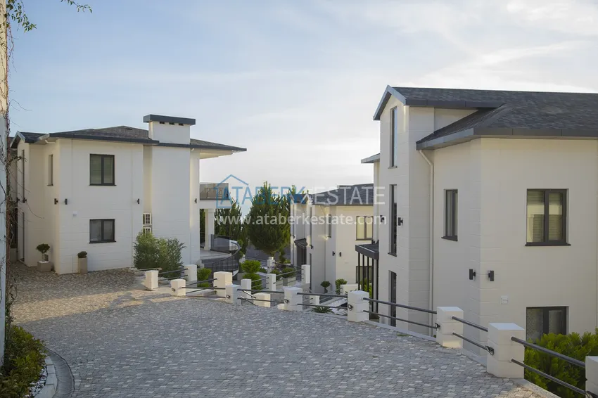 Premium vacation by the sea - villa rental in Resort Club, Mahmutlar, Alanya 11 