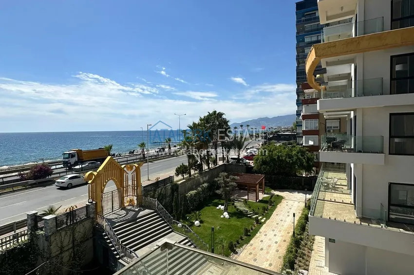 Purchase  Two-bedroom apartment with sea view, first coastal apartment - Alanya, Mahmutlar district 12 