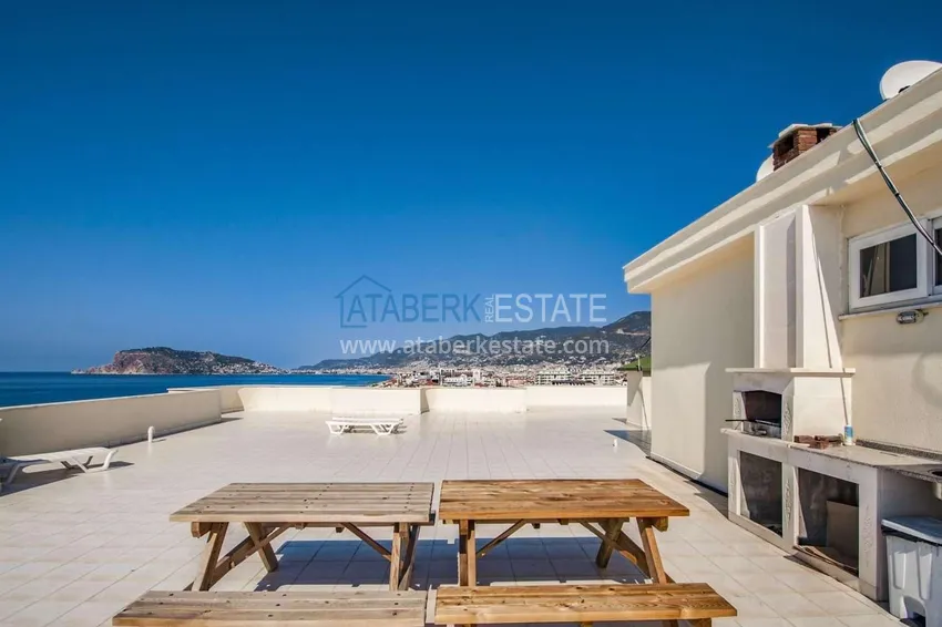 Three-room penthouse with sea and mountain views — Tosmur, first coastline 15