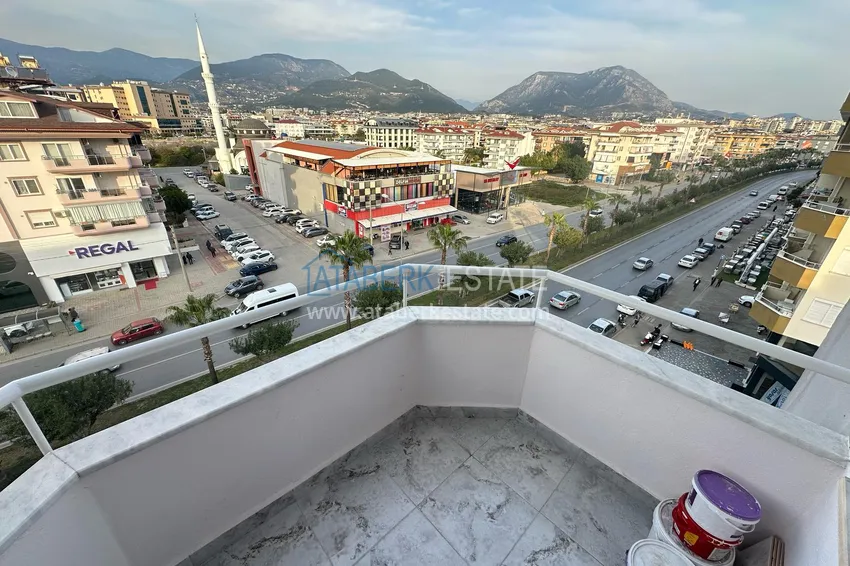 Purchase  Apartment 2+1 after cosmetic renovation in an urban complex on the main street of Oba 18 