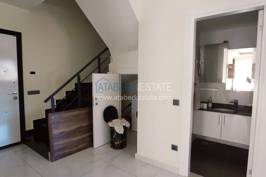 Purchase  Furnished duplex penthouse just 200 meters from Cleopatra Beach — Alanya Center 1 