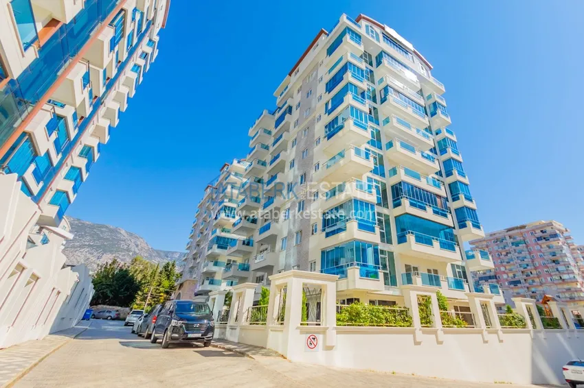 Turnkey apartments in a prestigious complex by the sea — Alanya, Mahmutlar district 1 