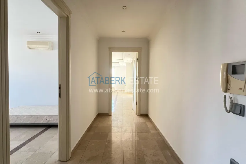 Purchase Three-room penthouse with sea and mountain views — Tosmur, first coastline 1