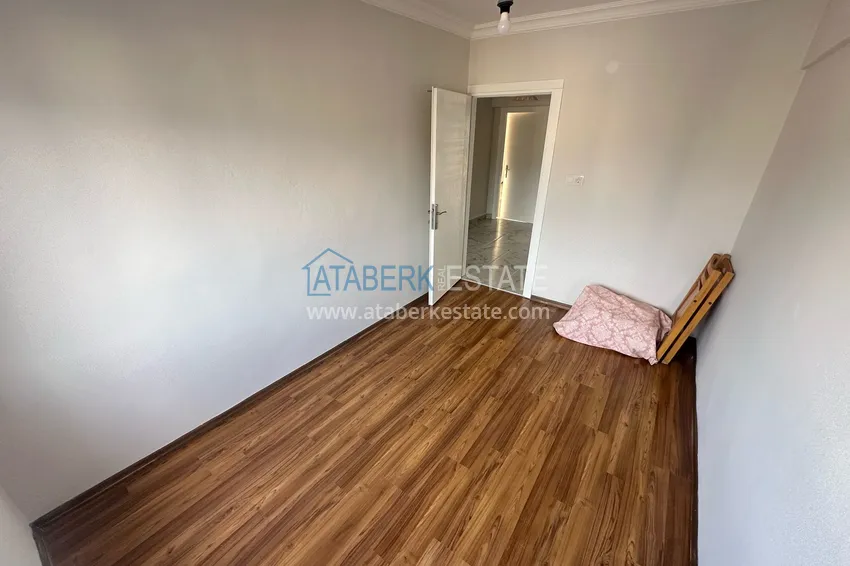 Purchase  Apartment 2+1 after cosmetic renovation in an urban complex on the main street of Oba 21 