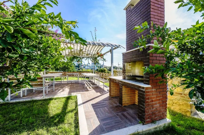 One bedroom apartment with furniture, 80 m², suitable for a residence permit — Alanya, Cikcilli 21