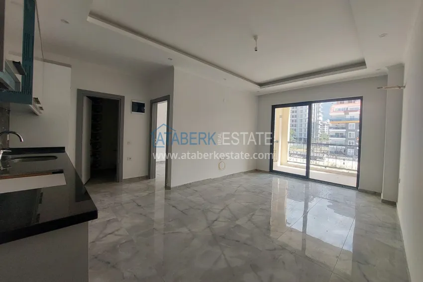 Purchase Cozy 1+1 apartment in the center of Mahmutlar, just 550 meters from the sea 2 