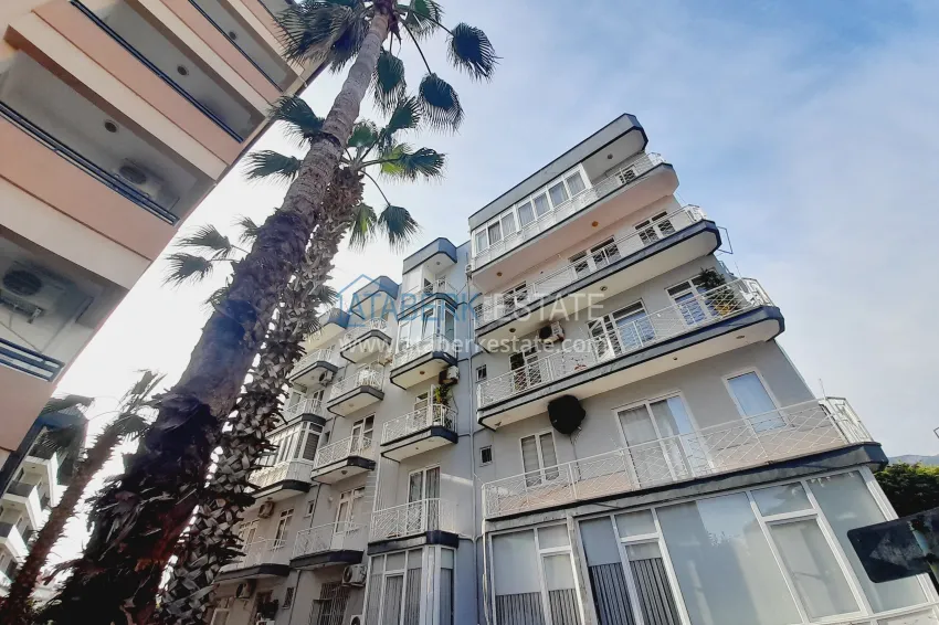 Three-room apartment with a separate kitchen in the center of Alanya - suitable for a residence permit 2 