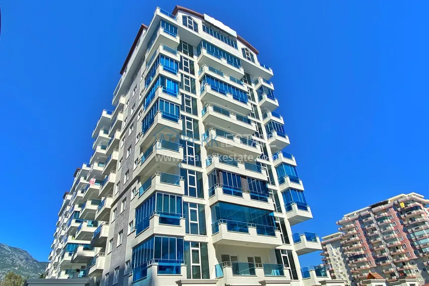 Turnkey apartments in a prestigious complex by the sea — Alanya, Mahmutlar district 2 