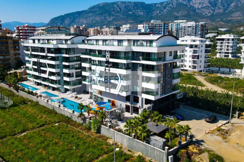 2+1 apartment in a new residential complex with a private beach. Kargicak District, Alanya 2 