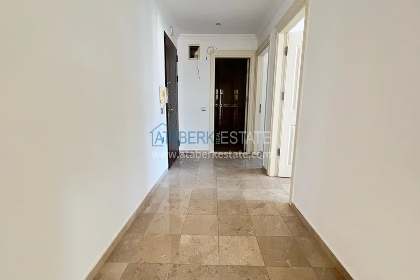 Purchase Three-room penthouse with sea and mountain views — Tosmur, first coastline 2