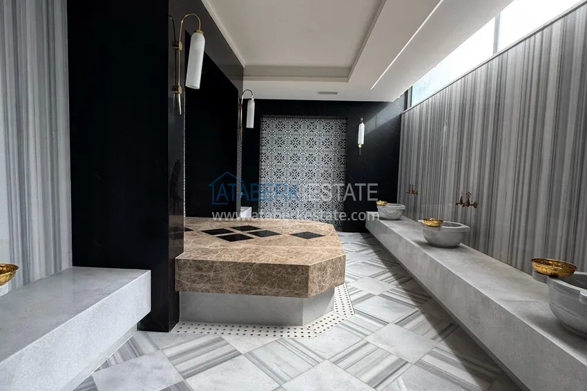 Duplex penthouse with views of Calais in the heart of Alanya 31 