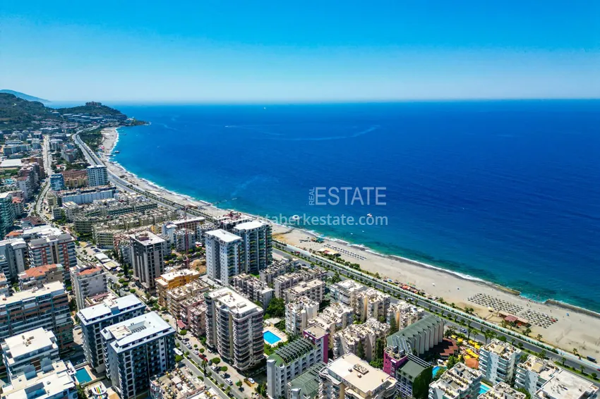 Two-bedroom apartment with furniture on the beachfront — Alanya, Mahmutlar district  3 