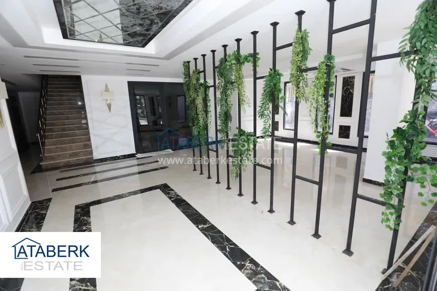 Apartment 1+1 in the center of Alanya with furniture - Cleopatra beach area 3 