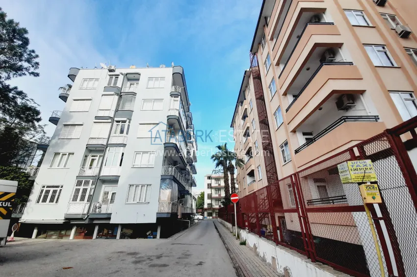 Three-room apartment with a separate kitchen in the center of Alanya - suitable for a residence permit 4 