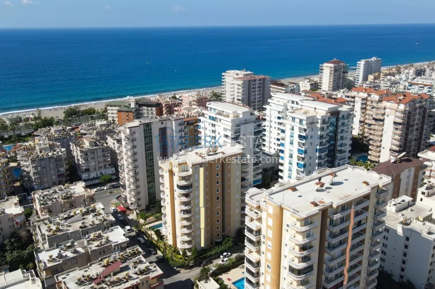 Two-bedroom apartment with furniture and sea view — Alanya, Mahmutlar, Tuesday Market District 4 