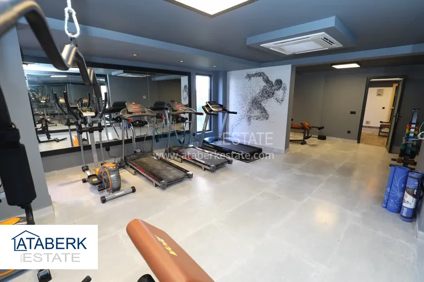 Apartment 1+1 in the center of Alanya with furniture - Cleopatra beach area 5 