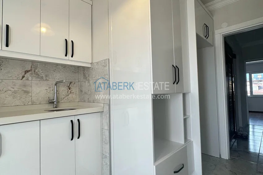 Purchase  Apartment 2+1 after cosmetic renovation in an urban complex on the main street of Oba 6 