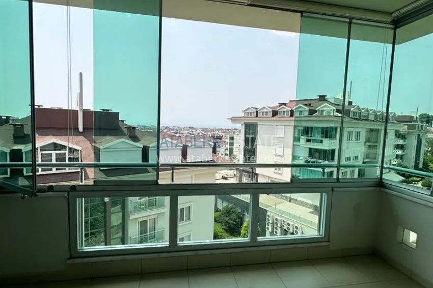 Purchase Turnkey penthouse in Alanya — 1+1, 80 m2 with a glazed balcony in a premium residence, Oba district 7 