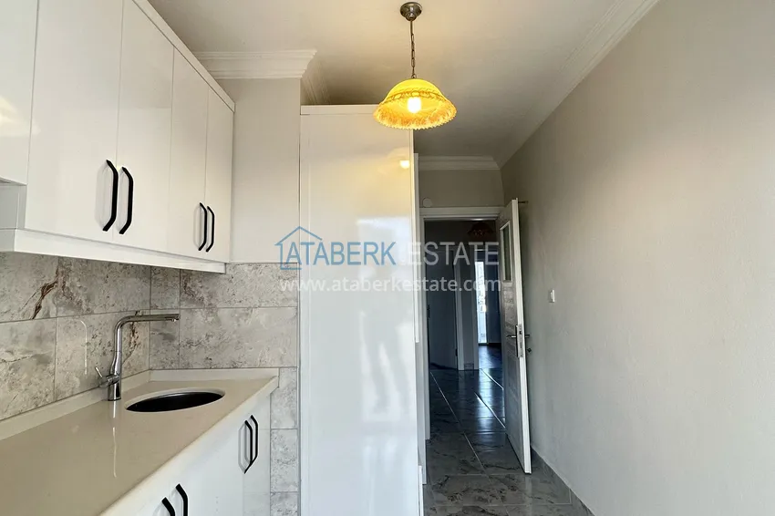 Purchase  Apartment 2+1 after cosmetic renovation in an urban complex on the main street of Oba 7 