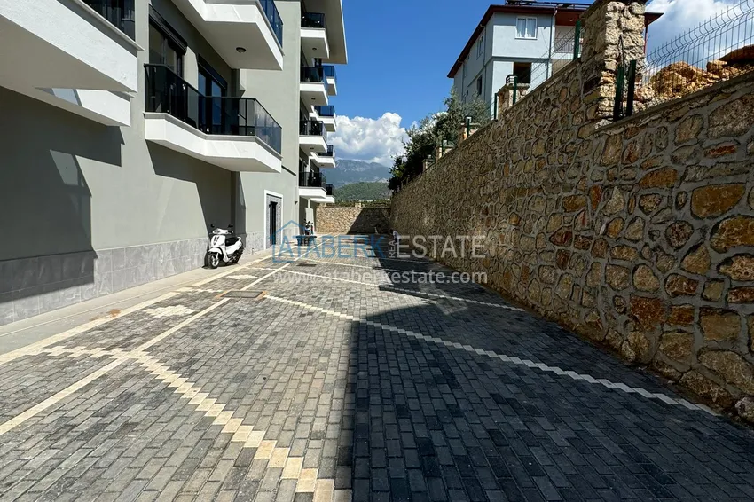 1+1 apartment with new furniture and a glazed balcony in a new building — Alanya, Upper Oba district 8 