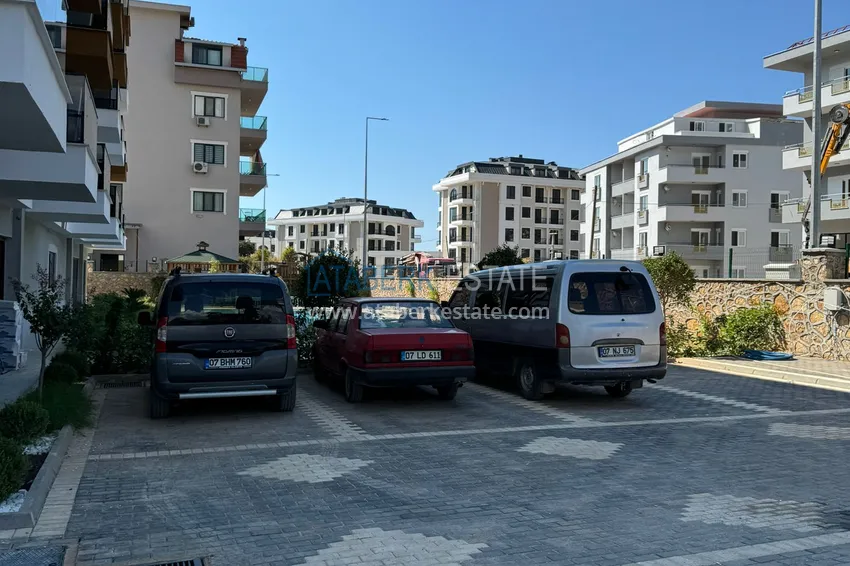 1+1 apartment with new furniture and a glazed balcony in a new building — Alanya, Upper Oba district 9 