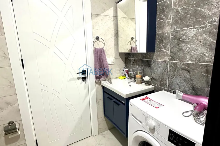 Purchase 1+1 apartment with new furniture and a glazed balcony in a new building — Alanya, Upper Oba district 8 