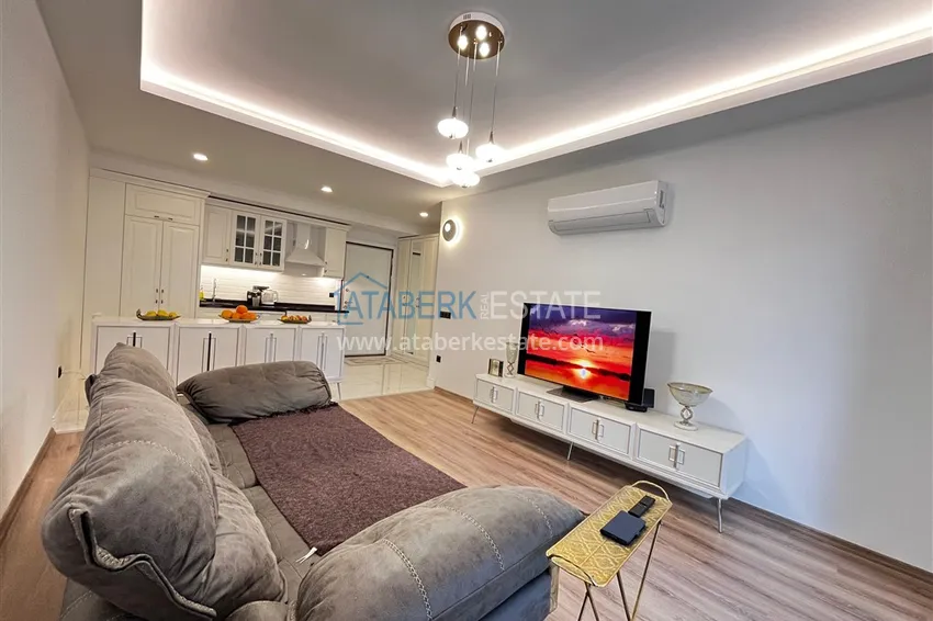 Purchase  Apartment 1+1 in the center of Alanya with furniture - Cleopatra beach area 8 
