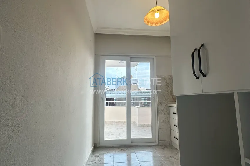 Purchase  Apartment 2+1 after cosmetic renovation in an urban complex on the main street of Oba 8 