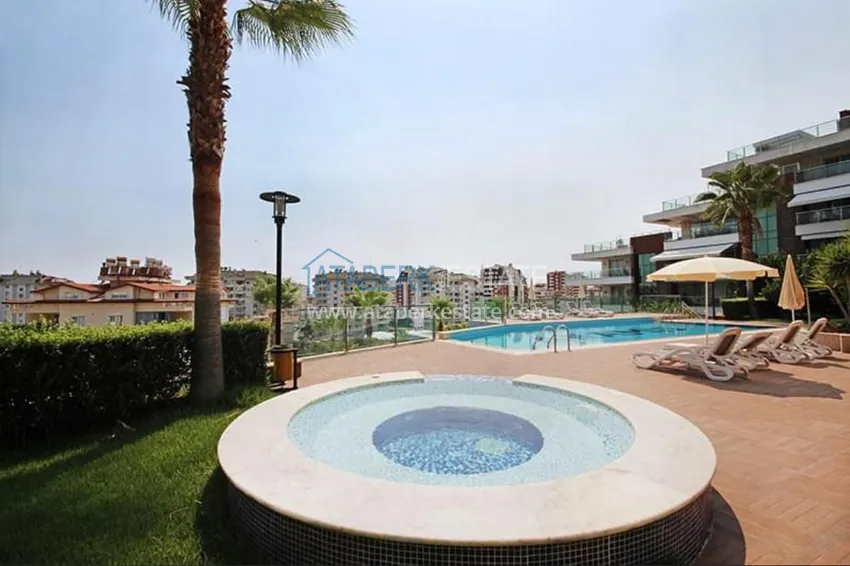 One bedroom apartment with furniture, 80 m², suitable for a residence permit — Alanya, Cikcilli 8