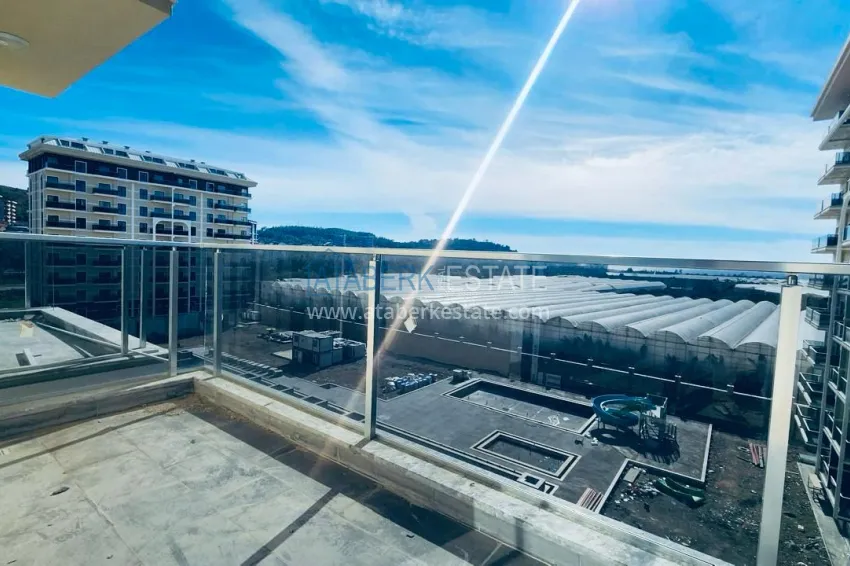 Purchase Three-room apartment with sea view in Alanya, Demirtas district — short-term rental permit available 9