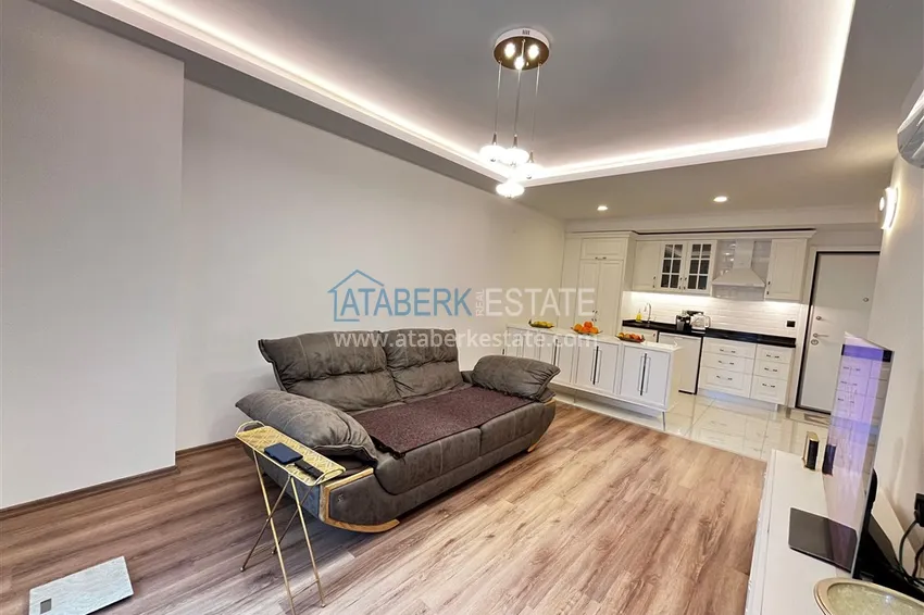 Purchase  Apartment 1+1 in the center of Alanya with furniture - Cleopatra beach area 9 