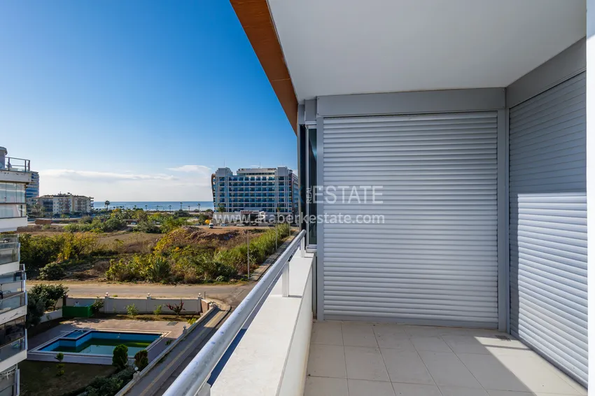 Purchase  Turnkey duplex penthouse with sea view, 150 meters from the beach — Kestel, Alanya 14 