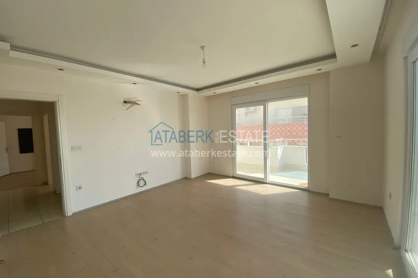 Purchase Penthouse duplex 3+2 on the main street of Mahmutlar - with sea view 10