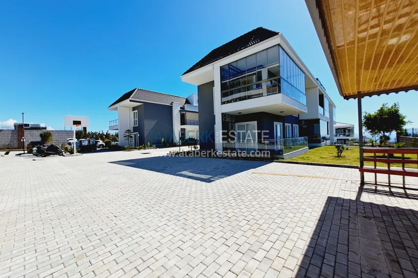 Furnished 2+1 apartment 250 meters from the sea — Alanya, Incekum district  11 